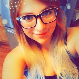 Meet your Posher, Julisa